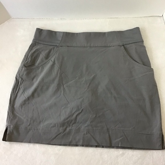 Columbia Dresses & Skirts - Colombia Omni Shield Gray Athletic Skort Size Med